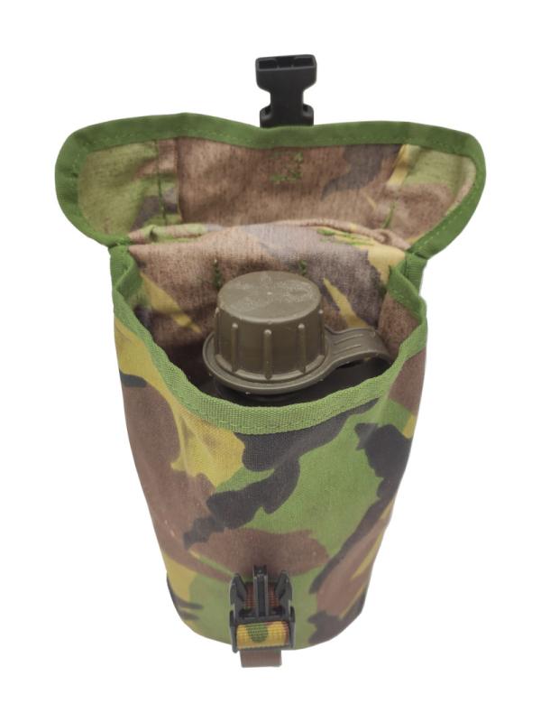 Feldflasche der NL Armee mit Feldflaschentasche